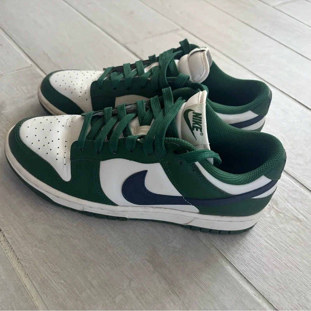 Nike Men's White, Dark Green & Navy Low-Top Sneakers